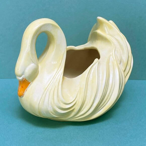 Beautiful Small Yellow Ceramic Vintage Swan Bowl - Swan Planter - Farmhouse - Picture 2 of 8